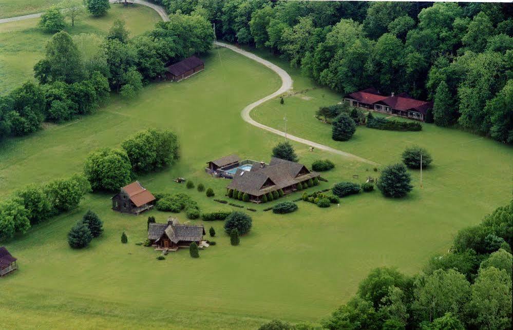 Creekwalk Inn And Cabins Cosby Exterior photo